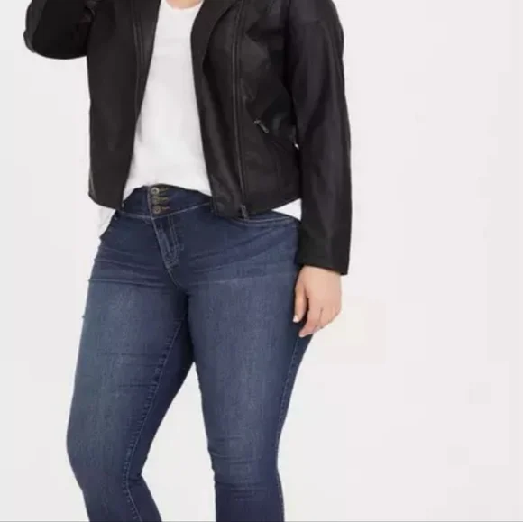 New Torrid Disney Faux Leather Jacket Sz 1 (14/16) - Picture 4 of 4